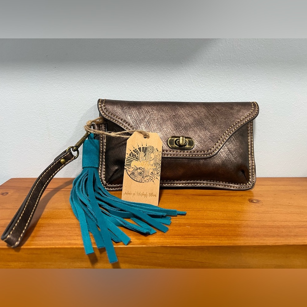 CATCHFLY STUDIOS NWT Brushed Metallic Leather Clutch Wristlet With Blue Tassel